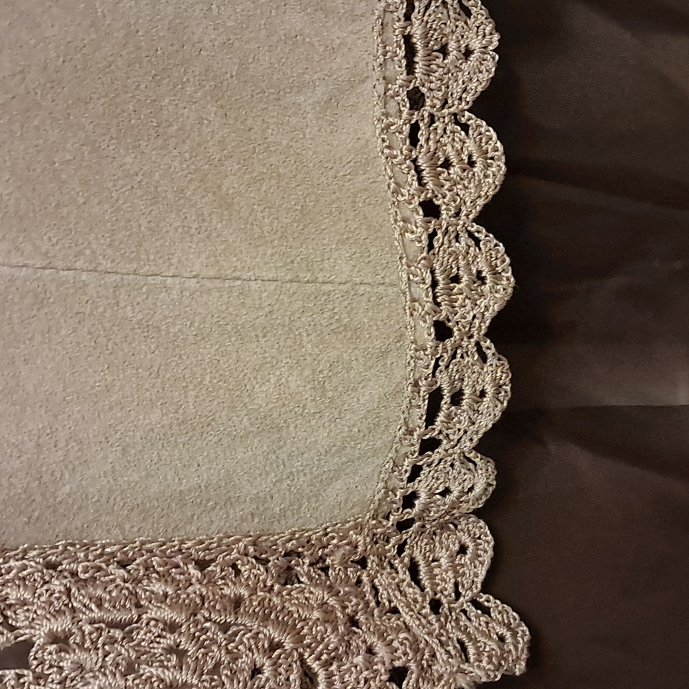 Suede Vest with embroidered Trim. Beautiful.NWT - Picture 5 of 7